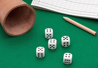 Stort utbud av roliga tärningsspel
